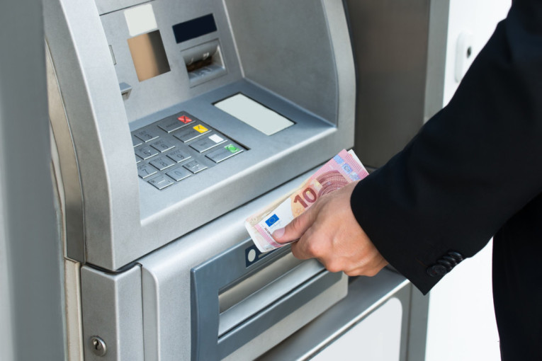 Nova prevara na bankomatima: Ovako lako možete ostati bez novca