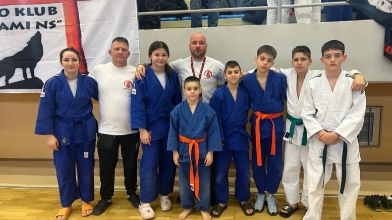 Sara zlatna, Srđan i Lenka bronzani