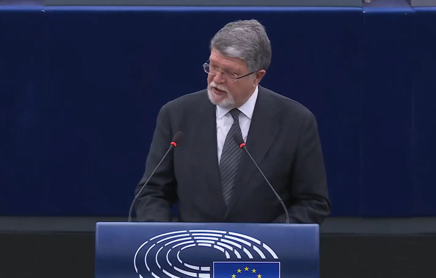 Srbija-je-za-pregovarac?kim,-a-ne-s?vedskim-stolom!-