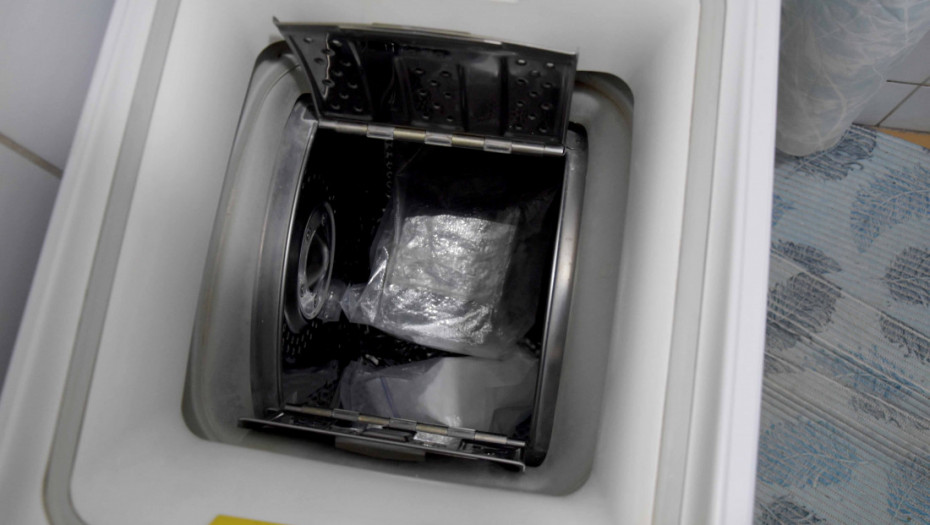 Uhapšena dvojica osumnjičenih dilera kod Subotice: Pronađeno više od četiri kilograma narkotika u stanu