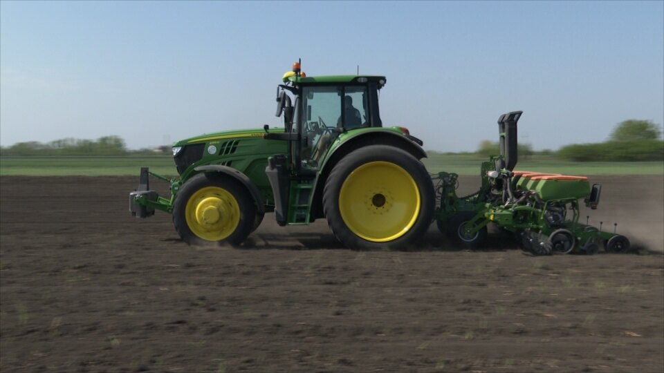 Poreska uprava Srbije: Počelo uručenje rešenja za 2026. godinu poljoprivrednicima