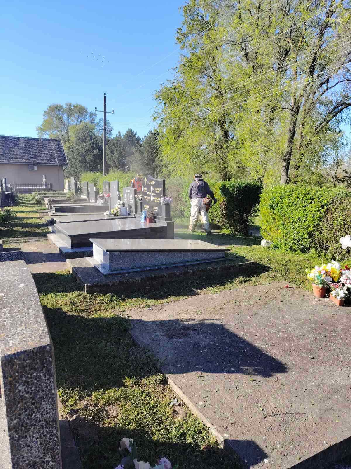 Nastavljeno redovno održavanje grobalja na teritoriji Grada