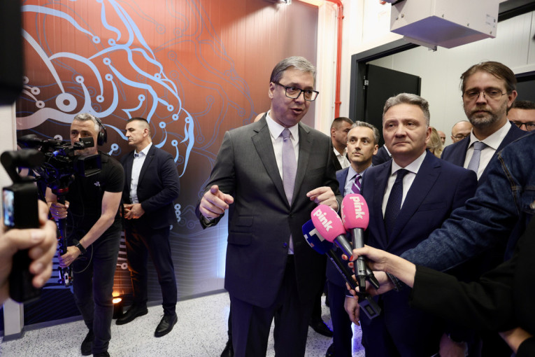Predsednik o izborima: Blokaderi imaju ogroman novac, ali neće slomiti Srbiju