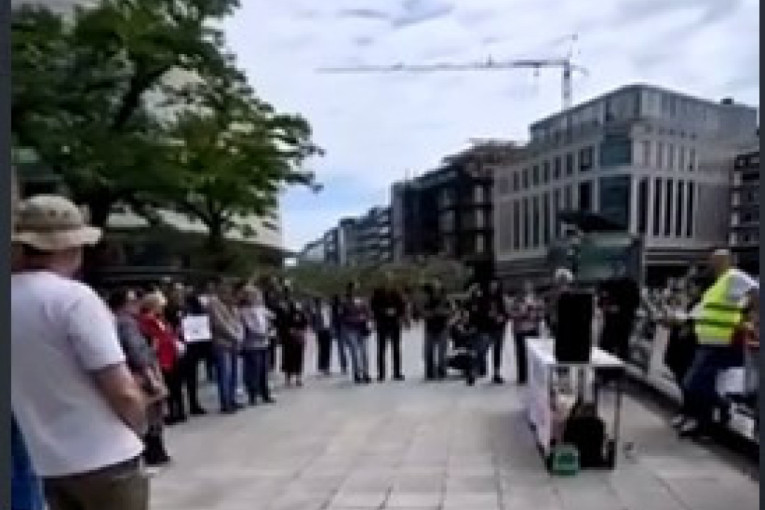 Blokaderima-propao-skup-u-Frankfurtu-Okupila-se-s?ac?ica-ljudi-