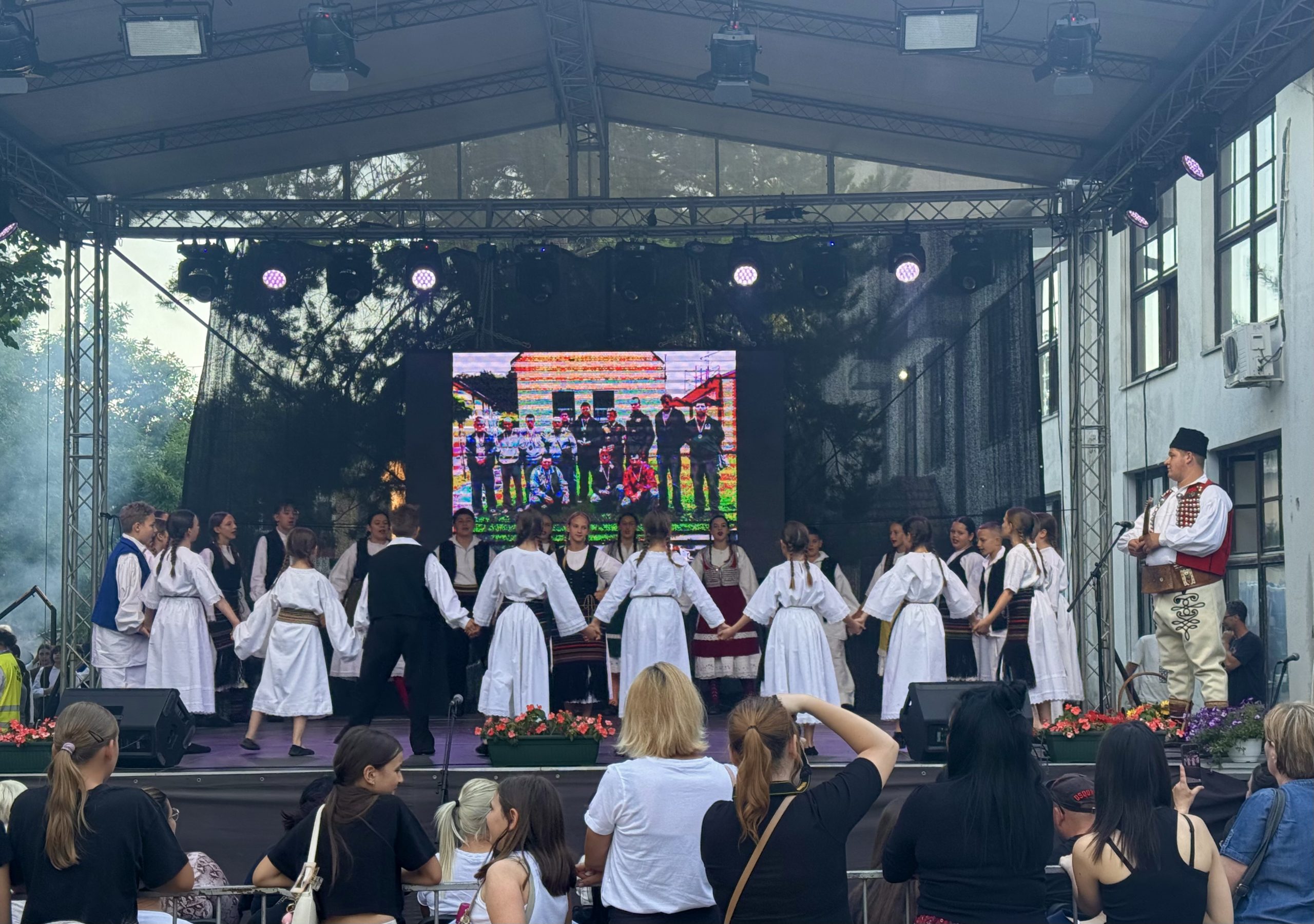 (FOTO) Održana tradicionalna manifestacija „Stanišićke gradele“ (FOTO) Održana tradicionalna manifestacija „Stanišićke gradele“