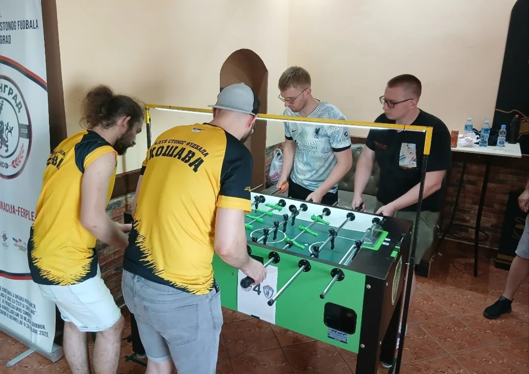 REKORDAN BROJ TAKMIČARA NA DRŽAVNOM PRVENSTVU U STONOM FUDBALU U SOMBORU