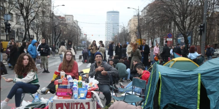Blokaderka sa liste na društvenim mrežama otvoreno promoviše marihuanu: