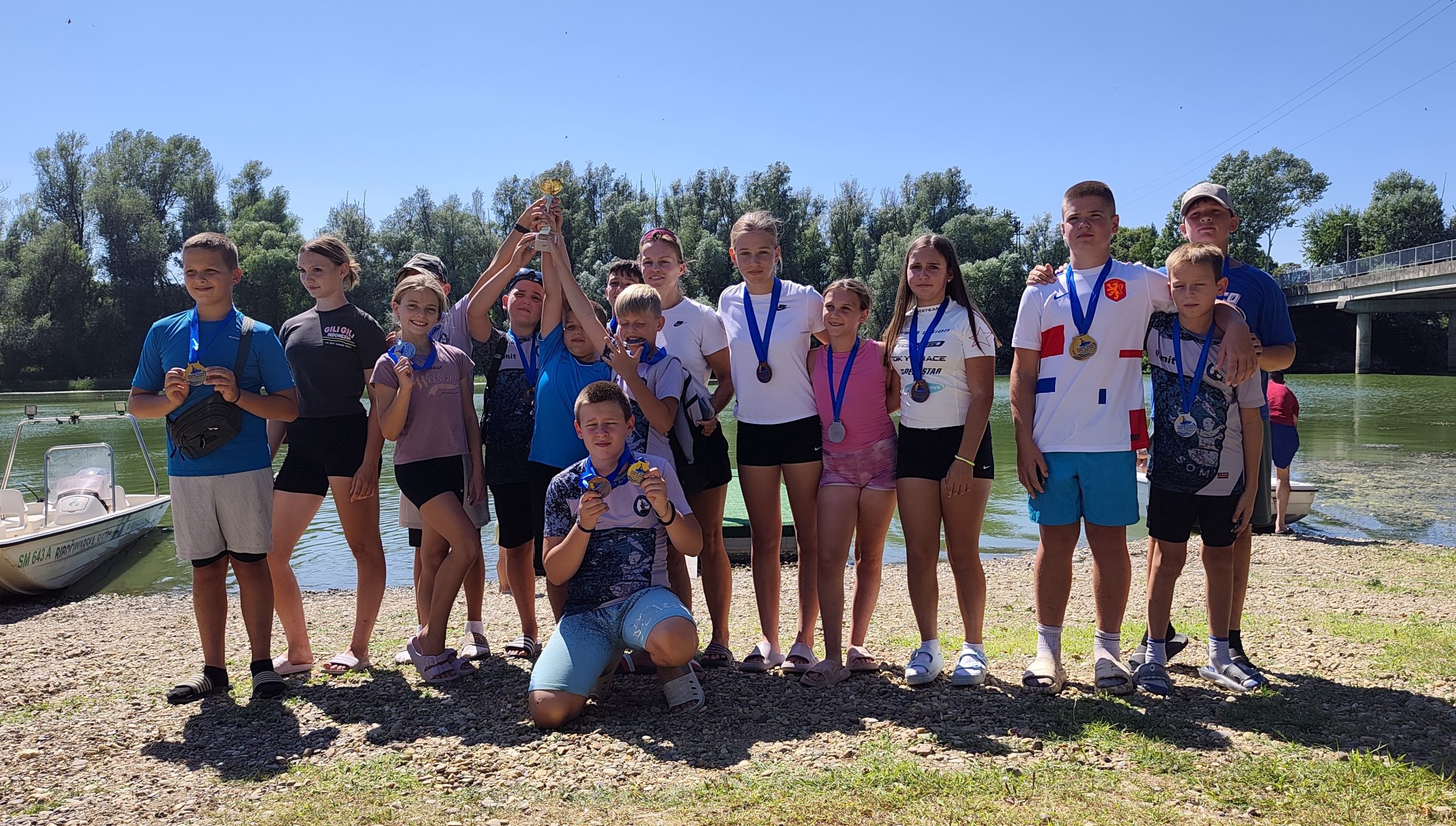 Kajak klub Sombor osvojio osam medalja u Višnjićevu
