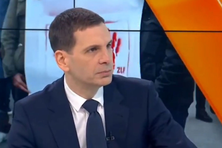 „Lagali su, sram ih bilo!“ Miloš Jovanović udario na Đilasa i studentski pokret: „Taj film, kunem vam se, gledati nećete!“