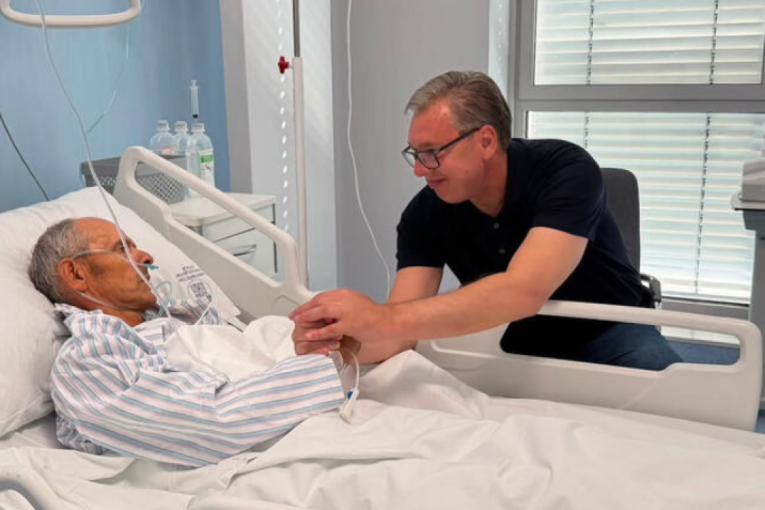 Vučić obišao Nenada Raškovića u bolnici