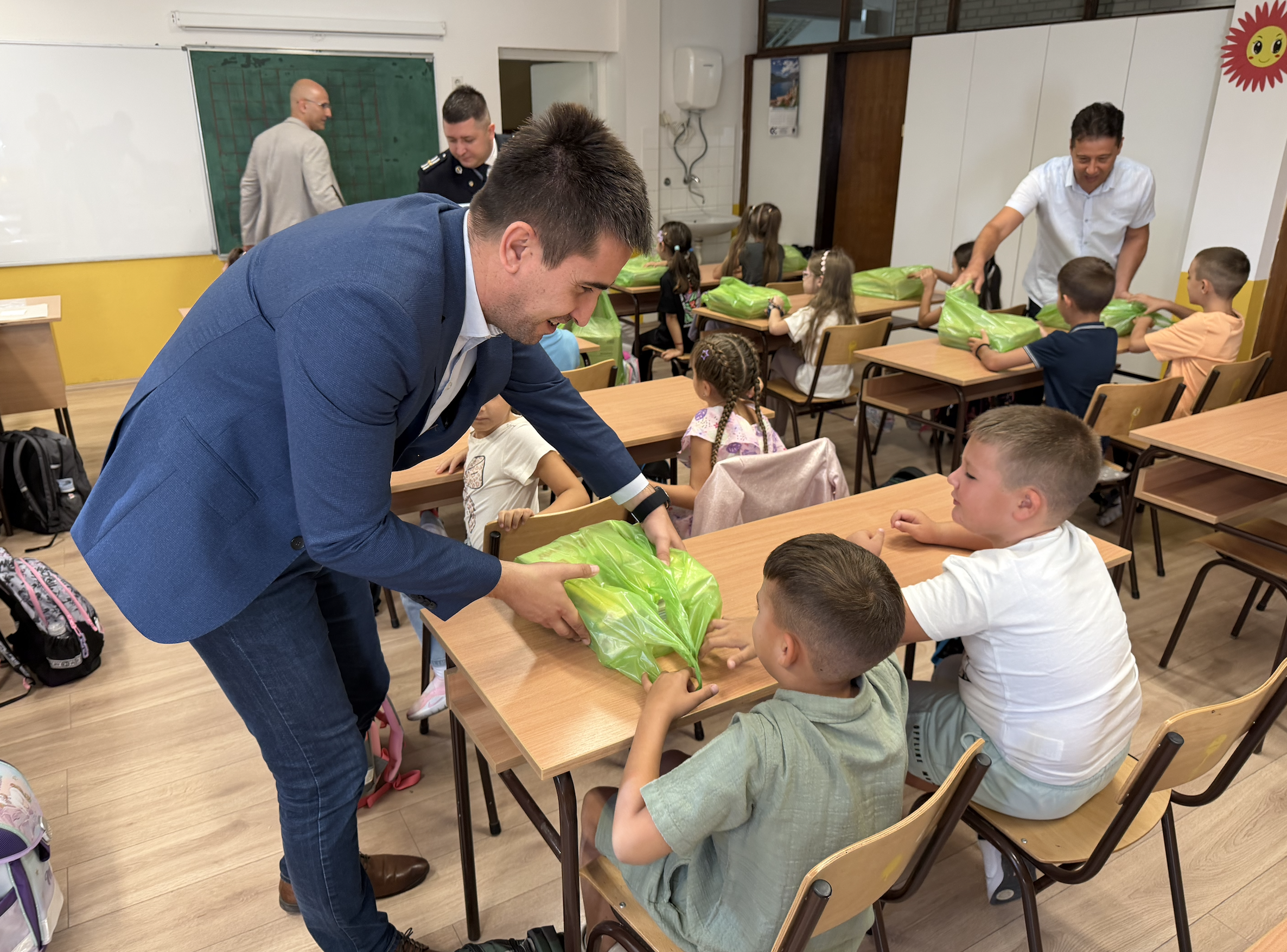 Sombor ulaže u obrazovanje: Besplatne knjige za sve više školaraca