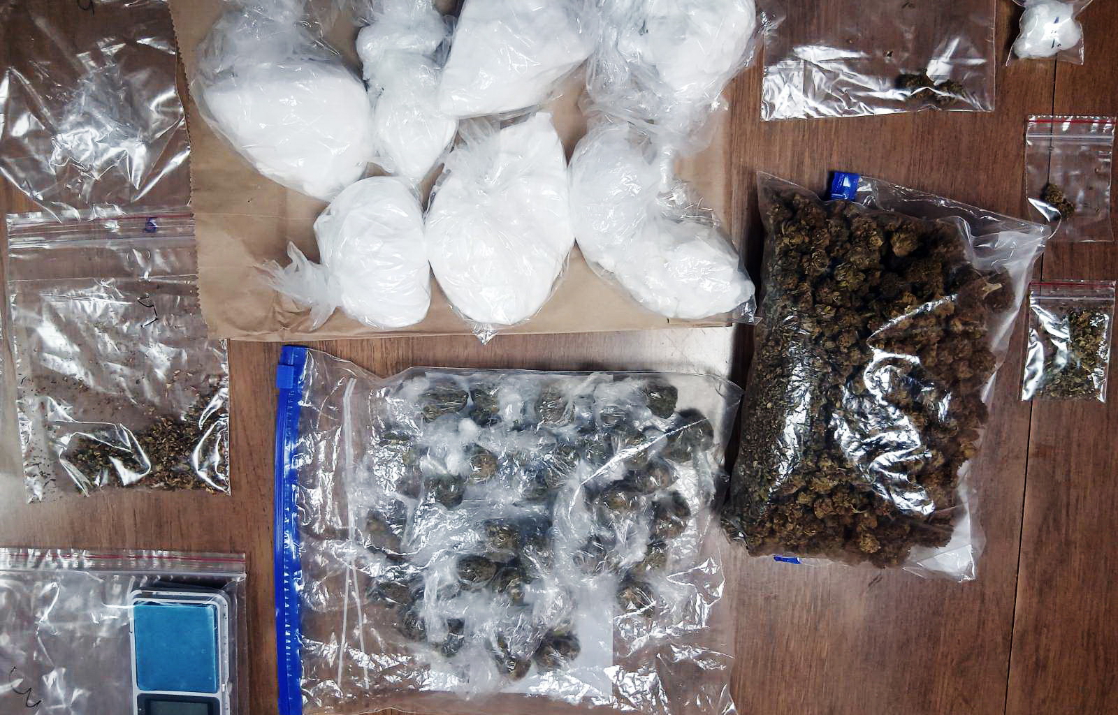 U Somboru uhapšene dve osobe, zaplenjena droga
